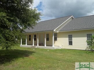 649 Sims Rd, Pembroke, GA 31321