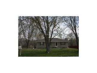 6821 SE Isley Dr, Holt, MO 64048
