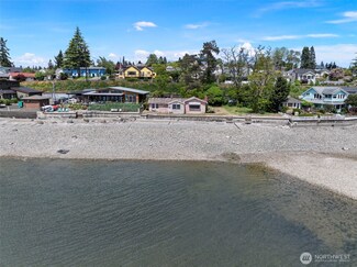 511 Shore Dr, Bremerton, WA 98310