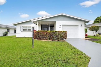 3810 Rowena Cir, West Palm Beach, FL 33417