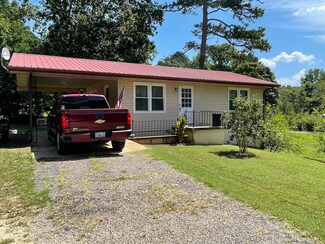 17582 S 6th St, Eminence, MO 65466