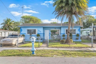 5320 SW 18th St, West Park, FL 33023