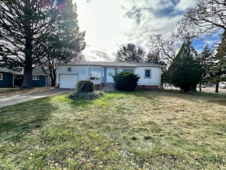527 W 12th St, Goodland, KS 67735