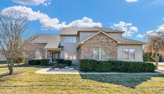 1804 Foxborough Ct, Champaign, IL 61822