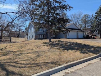 203 Maple Ave, Waverly, MN 55390