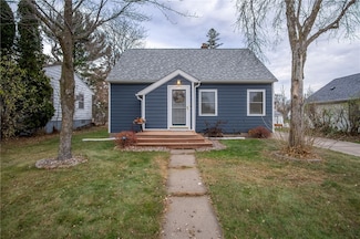 2911 6th St, Eau Claire, WI 54703