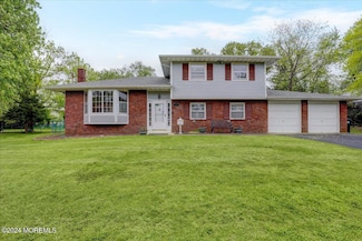 11 Springhill Dr, Howell, NJ 07731