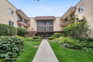 9801 Gross Point Rd Unit 308, Skokie, IL 60076