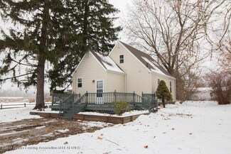 4723 Aurelius Rd, Lansing, MI 48910