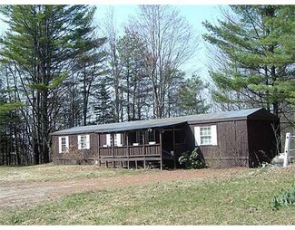 70 Pleasant St, Wilton, ME 04294