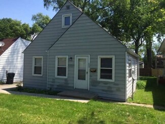 225 N Fairlawn Dr, Hainesville, IL 60073