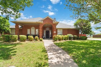 2502 Chapel Hill Dr, Rowlett, TX 75088