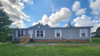345 Ashland Dr, Hermitage, PA 16148