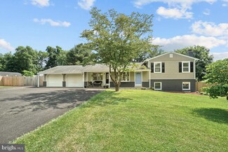 11395 Canary Dr, Ijamsville, MD 21754