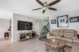 12076 Alternate A1a Unit E5, Palm Beach Gardens, FL 33410