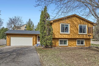 4555 Ranchview Ln N, Plymouth, MN 55446
