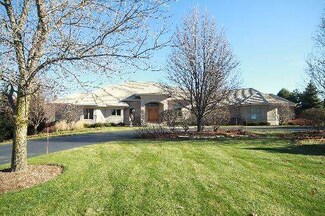 7N063 Plymouth Ct Unit 3, Saint Charles, IL 60175