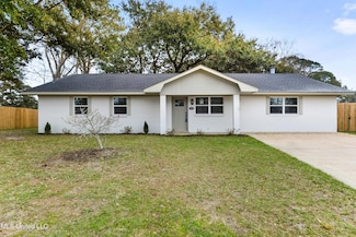 402 Hunter Dr, Ocean Springs, MS 39564