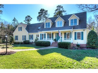 2300 Victoria Crossing Ln, Midlothian, VA 23113