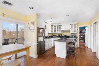 47 Post Rd, Warwick, RI 02888