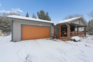 998 Tanney Ln, Hudson, WI 54016