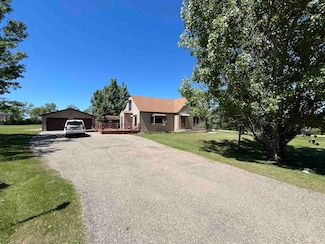 5116 14th St SE, Minot, ND 58701