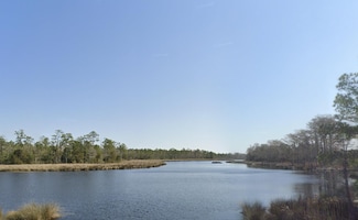 100 Baytree Ln, Havelock, NC 28532