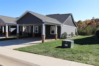 2822 15th Avenue Place SE, Newton, NC 28658