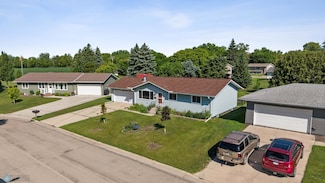 219 Campbell Rd, Crookston, MN 56716