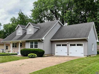 2211 SW 31st Terrace, Topeka, KS 66611
