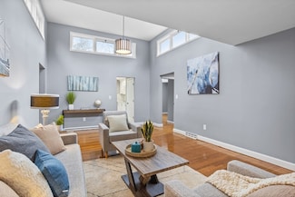 21 Edgewood Dr, Ashland, MA 01721