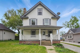 3114 School St, Des Moines, IA 50311
