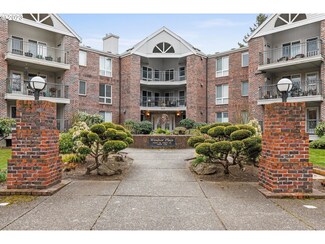 15420 NE Knott St Unit 22, Portland, OR 97230