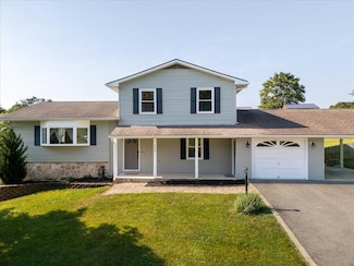 870 Cambria St NW, Christiansburg, VA 24073