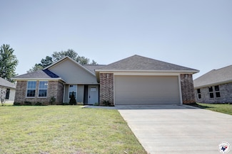 117 Village Place, Wake Village, TX 75501
