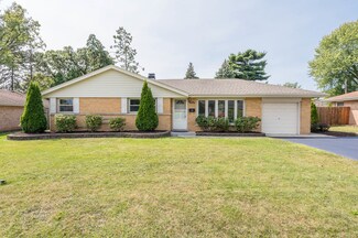 11440 S Neenah Ave, Worth, IL 60482