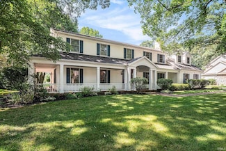 15830 Ashville Ln, Granger, IN 46530