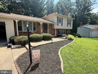 12517 Hedges Run Dr, Woodbridge, VA 22192