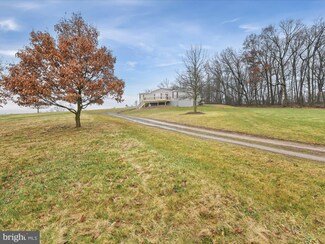 151 Hickory Rd, Pine Grove, PA 17963