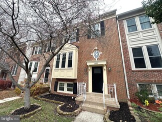 12105 Derriford Ct, Woodbridge, VA 22192