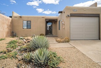 2075 Placita de Vida, Santa Fe, NM 87505