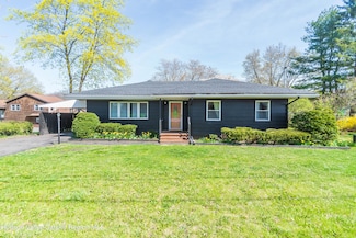 2186 New York 32, Modena, NY 12548