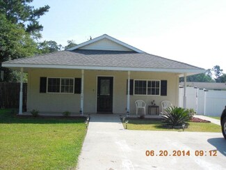 141 Palmhurst Dr, Folkston, GA 31537