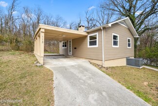 113 Pleasant Rd, Oak Ridge, TN 37830