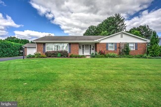 933 Fairview Ave, Ephrata, PA 17522