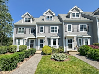 11 Copper Lantern Ln, Carver, MA 02330