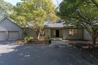 34 Hilltop Rd, Weston, MA 02493