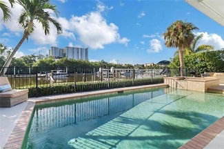 2048 Harbor Ln, Naples, FL 34104