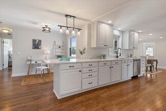 4 Amherst St, North Grafton, MA 01536