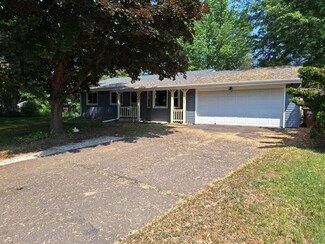 3742 Sun Terrace Cir, Saint Paul, MN 55110